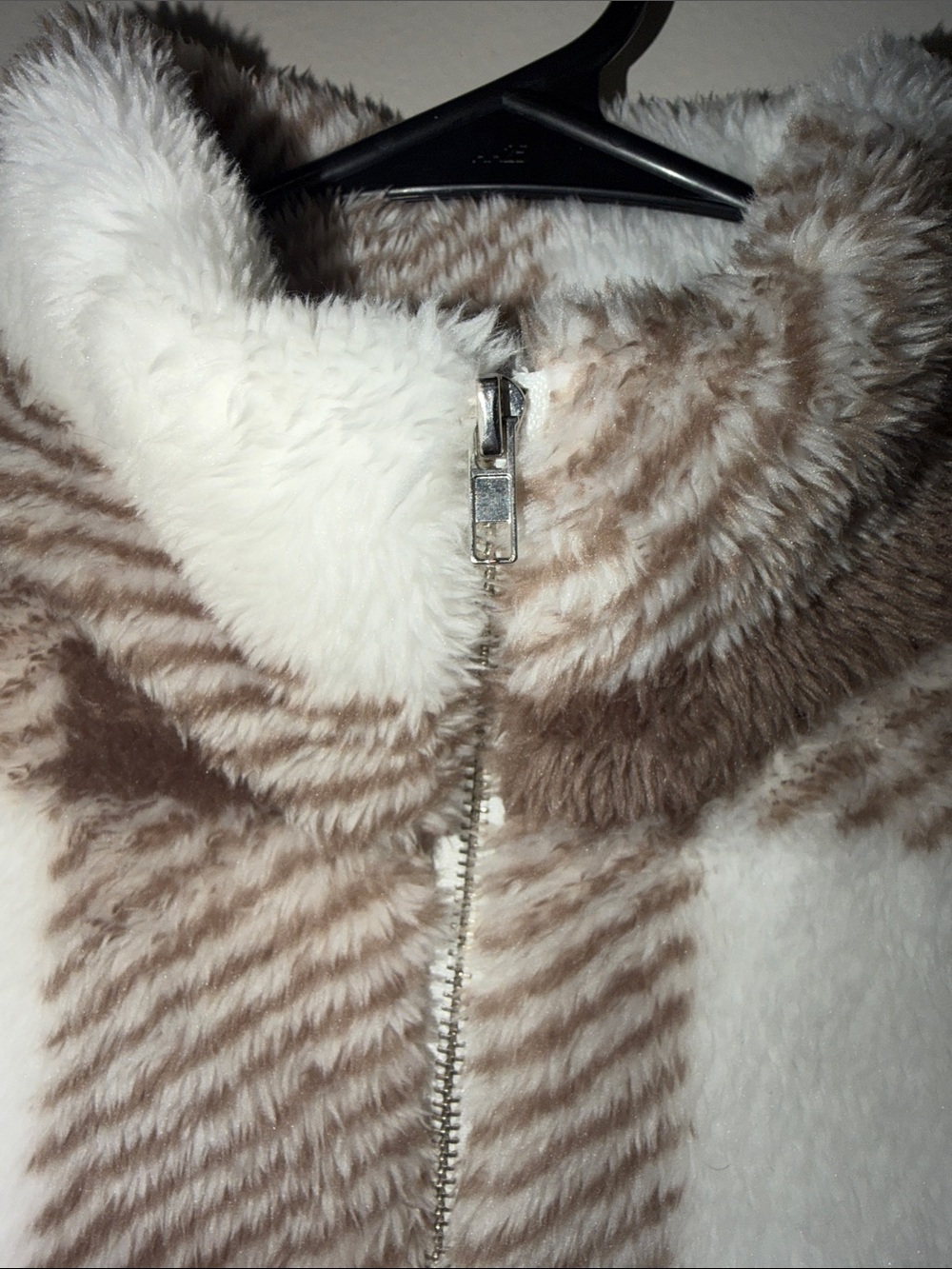 Brown & White Buffalo Plaid Sherpa Zip-Front Vest - Picture 4 of 7
